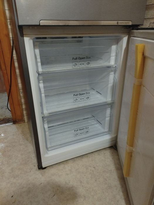 Холодильник «SAMSUNG Rb-33 J3200SA»