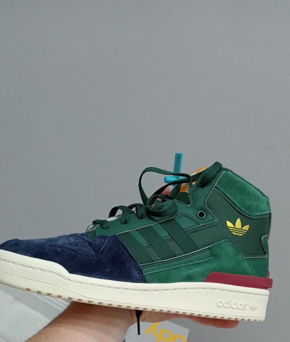 Продам кроссовки