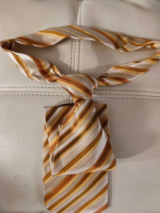 Вратовръзка Andrews