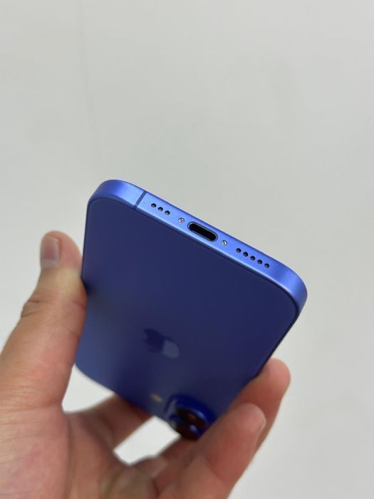 Продам Iphone 16