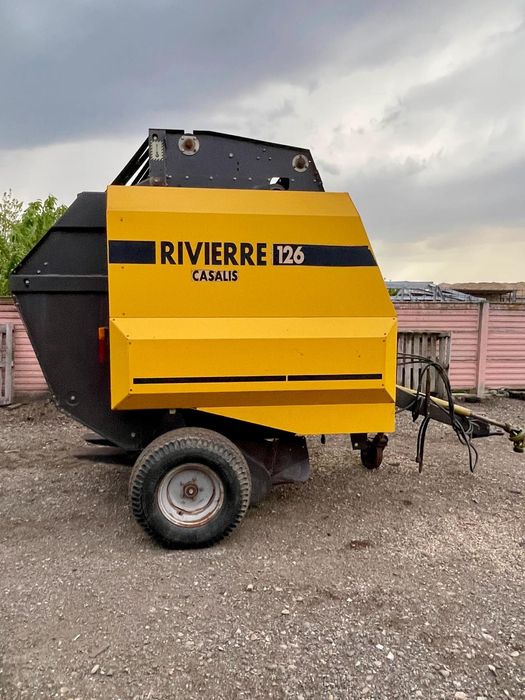 Vand presa de baloti rotunzi balotiera Rivierre Casalis rc126 recent adusa