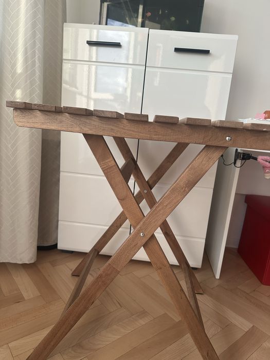 Дървена сгъваема маса за балкон