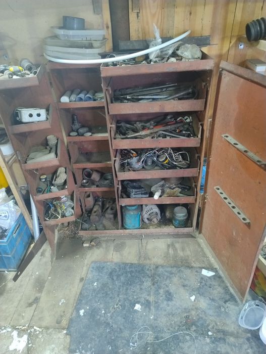 Гаражный сейф для инструментов