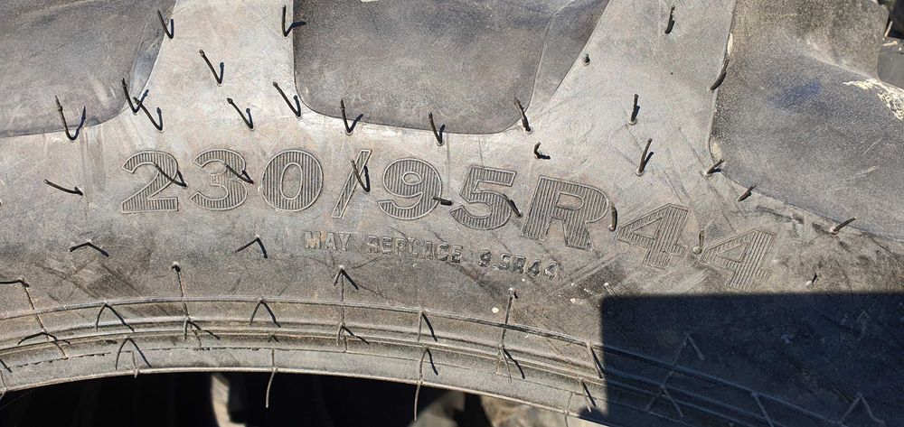 230/95R44 cauciucuri 9.5-44 radiale de la Alliance legumicole 7KZX