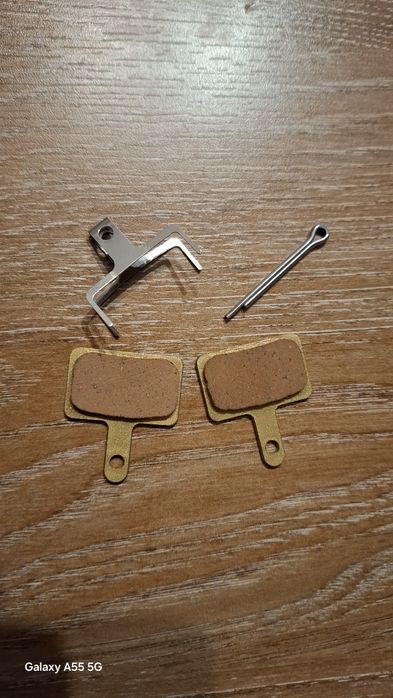 Plăcuțe de frână kukirin,  Meroca Premium.