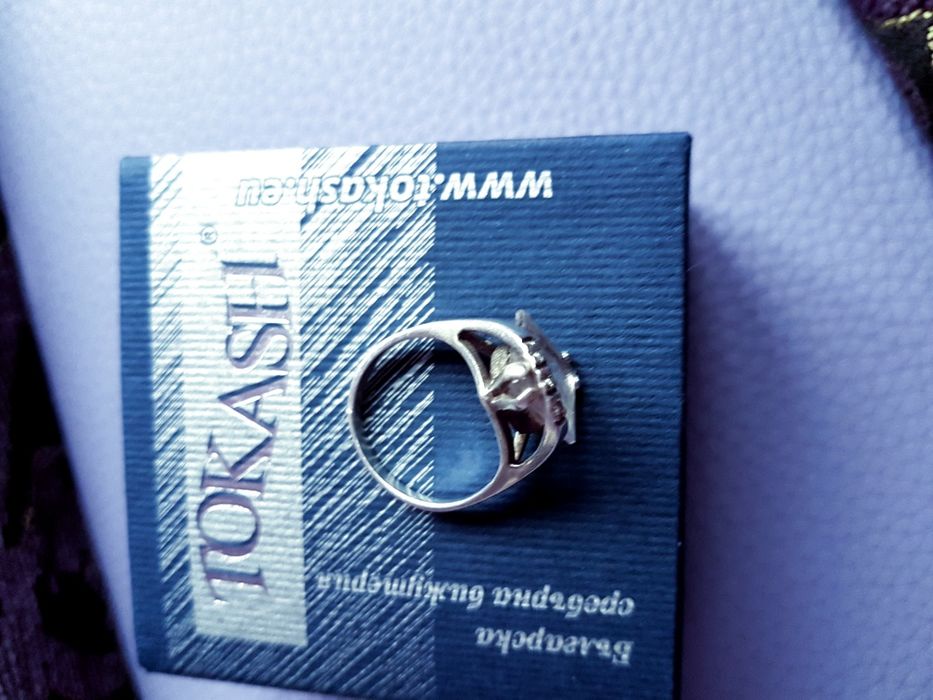 Уникален сребърен пръстен с красив камък