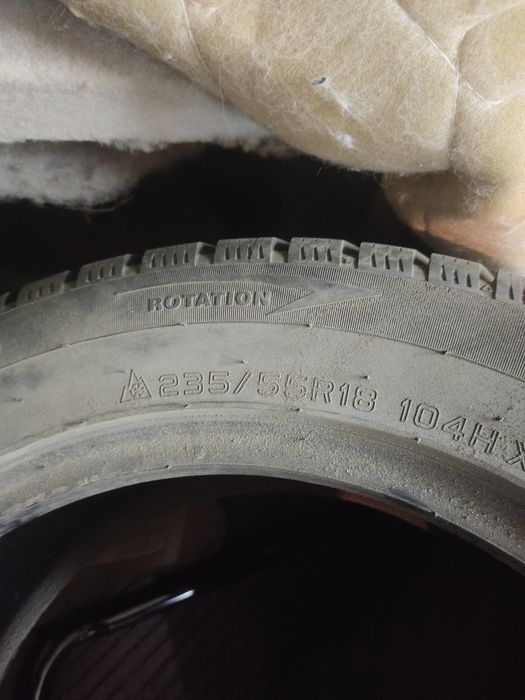 Зимние шины 235/55/18