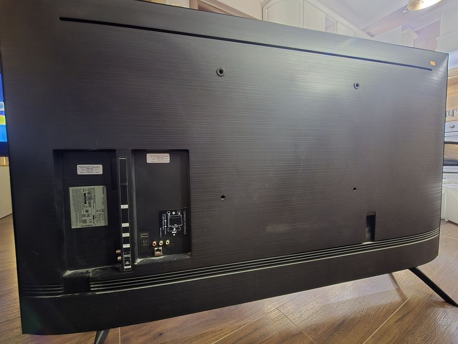 Телевизор Samsung 58"