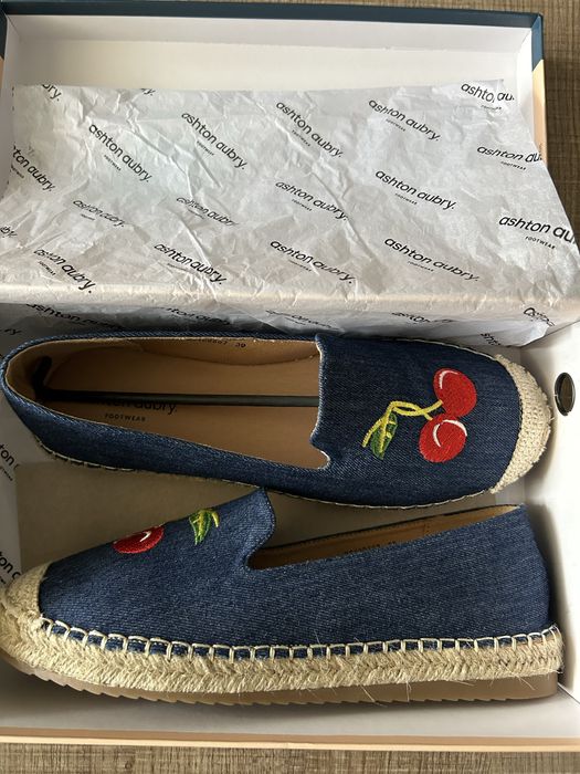 Летни мокасини с бродерия