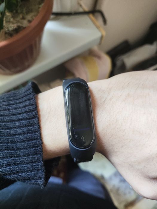 Xiaomi Mi Band 5, рабочий, ремешки в подарок
