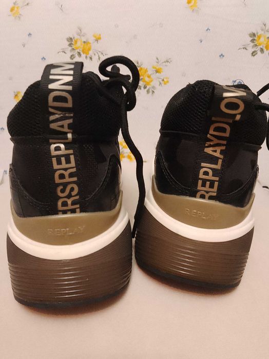 Replay топли боти