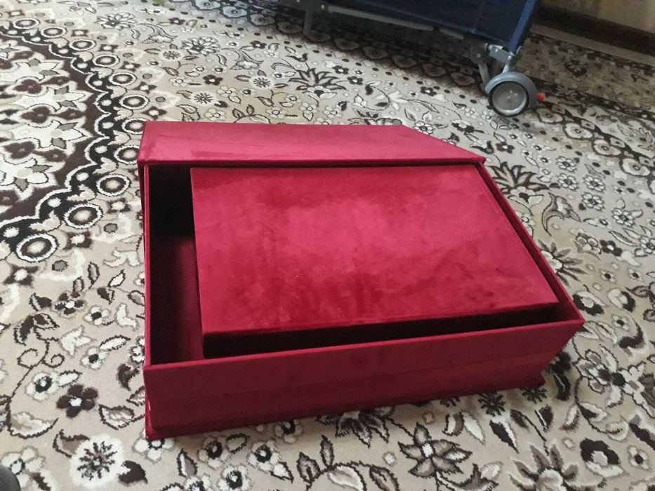 Подарочные коробки