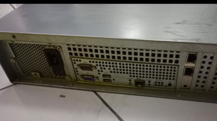 Продам сервер б/у. в рабочем состоянии