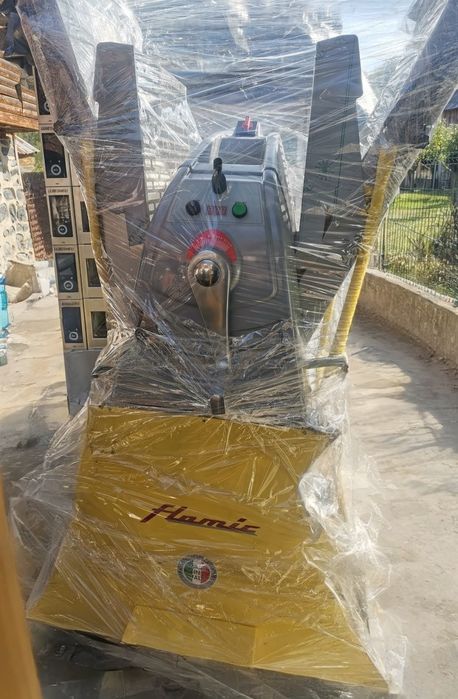 Mașina de turat aluat foetaj