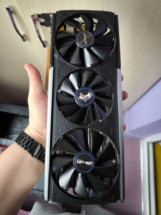 Sapphire NITRO+ RX 5700 XT BE 8GB GDDR6 – 3 ventilatoare, backplate, testabila