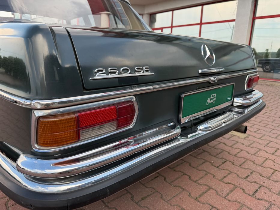 Mercedes S class w108 SE