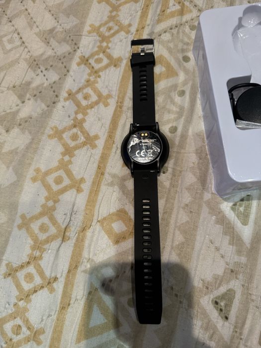 Продавам смарт часовник