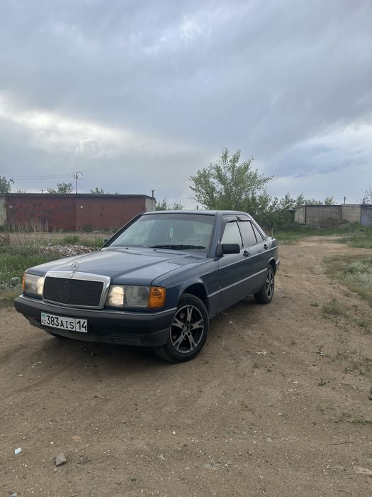 Продам мерс 190 в хорошем состояние