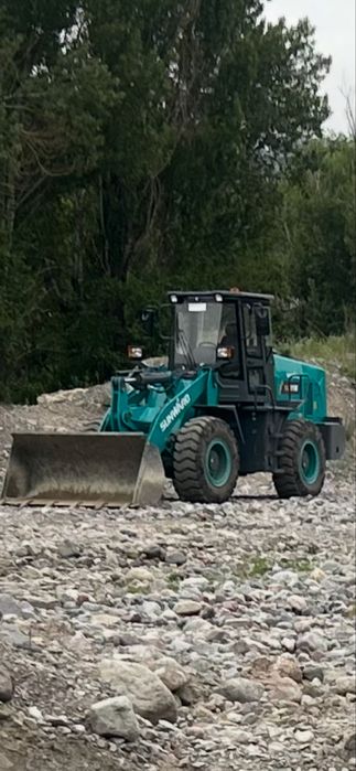 Услуги погрузщика ,эксковатора ,камаза