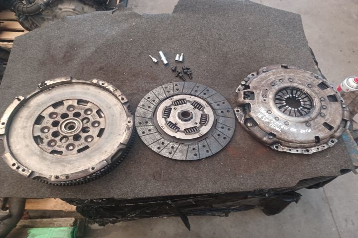Kit ambreiaj E6 2.0 TDCI TR SP 2018 GK31-7563-AA GK31-7550-AD GK31-64