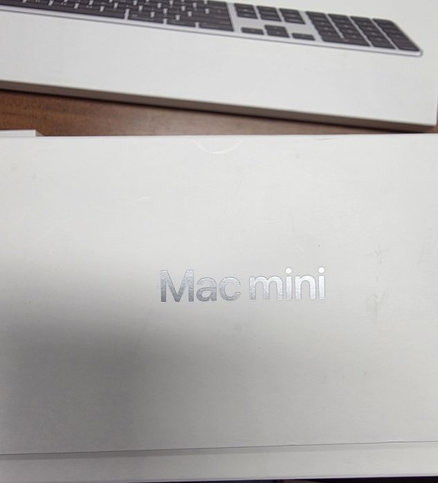 Apple Mac Mini chip M1 8gb 256gb Tastatura si mouse apple