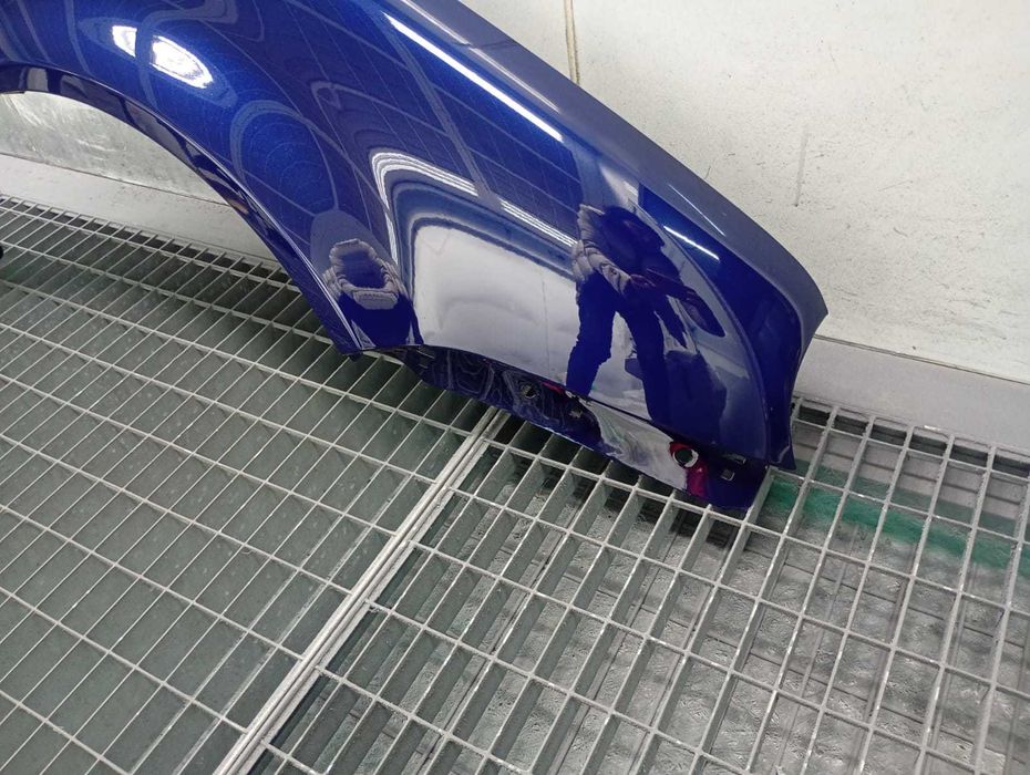 Aripa Fata Dreapta VW Golf 4 IV An 1998-2004 (LD5Q (Albastru))