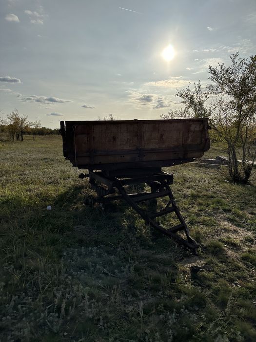 Продам грузовой прицеп