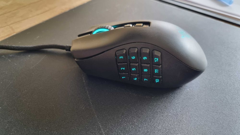 Мишка Razer Naga Pro