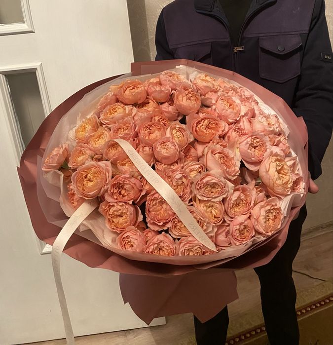 Продам 2 букет цветов