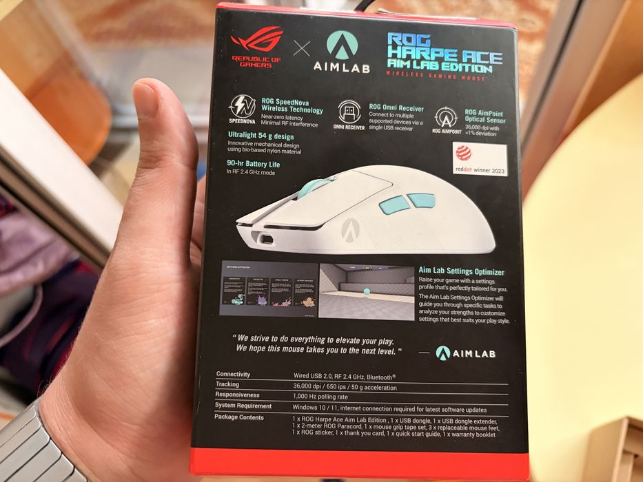 Безжична геймърска мишка ASUS ROG Harpe Ace Aim Lab Edition, бял - чисто нова. Много лека - 55 грам.