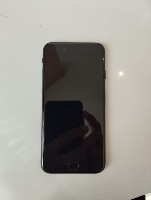 Iphone se 2022 holati ideal 64 Gb 80 % batarey