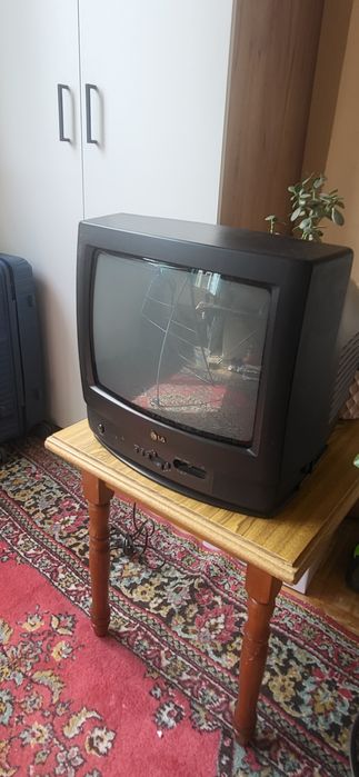 Продам телевизор LG