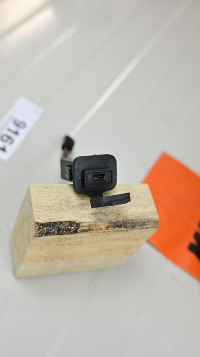 KTM USB C priza 1390 990 Duke  A62711043000