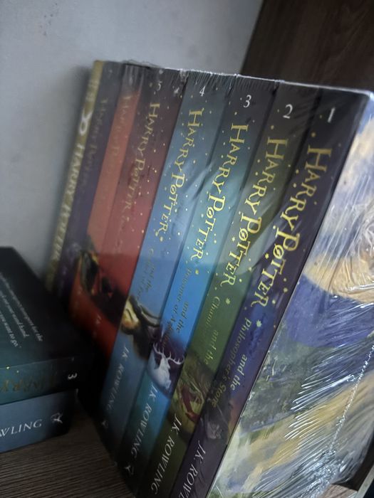8 Книг гарри поттера на англиском продается
