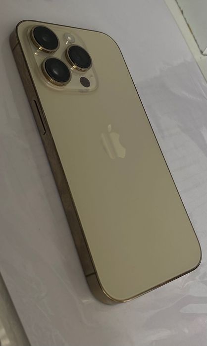 Продам айфон 14 про