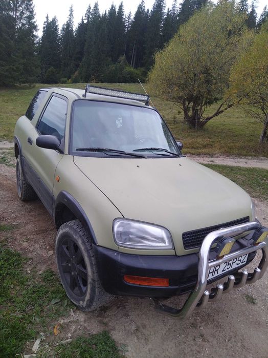 De vânzare Toyota rav4 2l benzină..