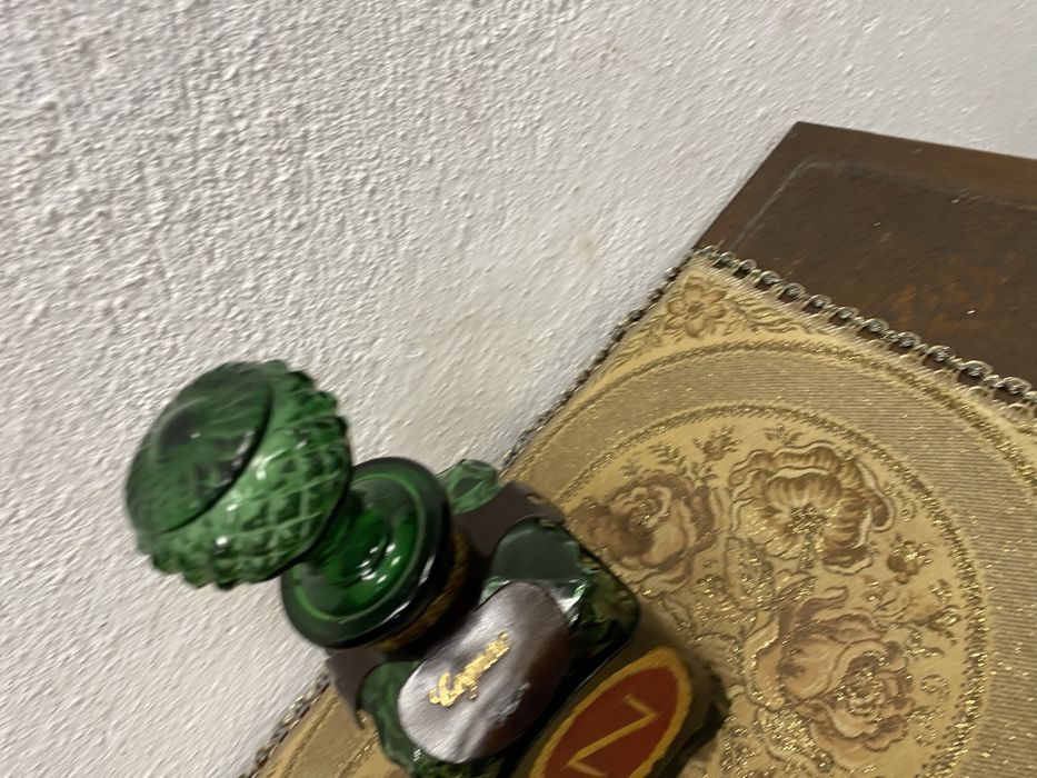 Винтидж зелена стъклена гарафа Cognac N Италия 1970