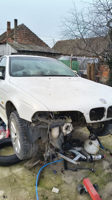 Bmw E39 520i fără motor dar are fiscal
