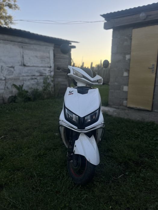 Продаетс мопед м8 150 кубов