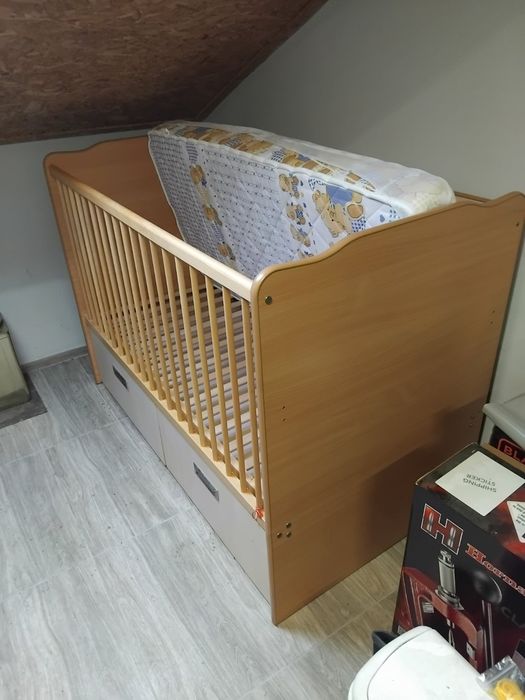 Детско легло с чекмеджета