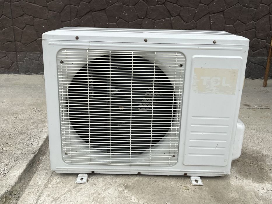 Кондиционер TCL.