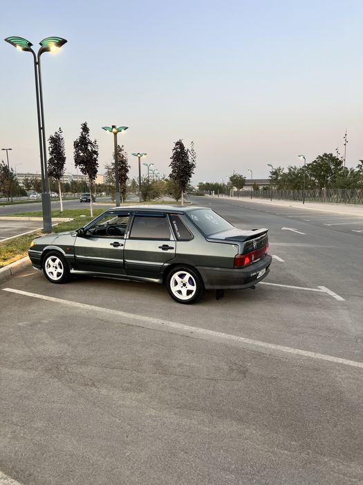 продается Lada Samara 2 (2115)