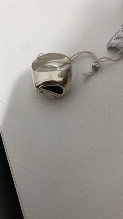 Сатылымда ерлер сақинасы