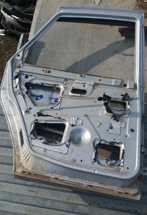 Продам дверь на ваз 2110