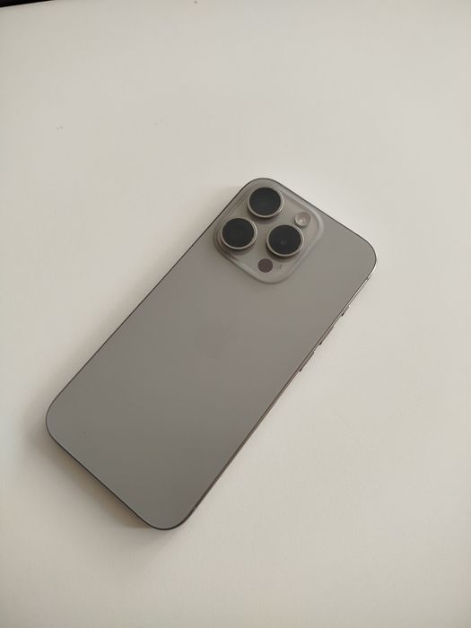 Iphone 15 pro 256gb titanium color