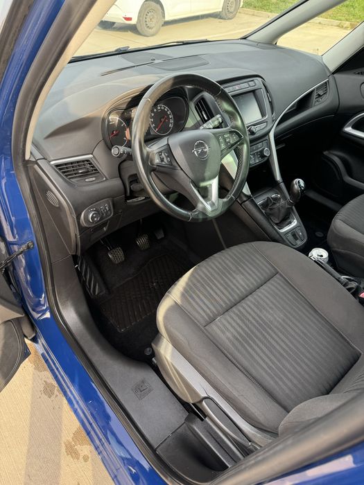 Opel Zafira 2018 1.6Benzina Cng 7Locuri 120.000km 150 cai