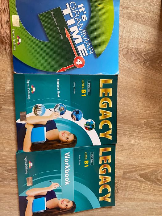 Учебник,граматика и тетрадка по английски Express Publishing