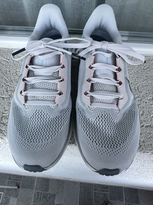 Дамски маратонки Nike