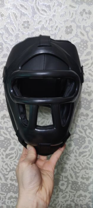 Шлем для единоборств