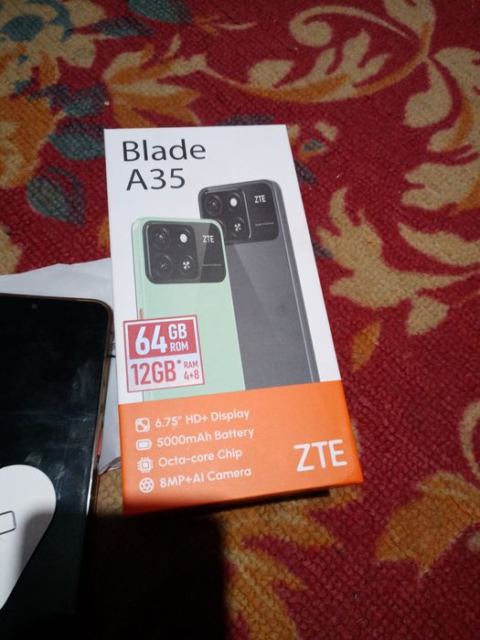 Продам смартфон ZTE